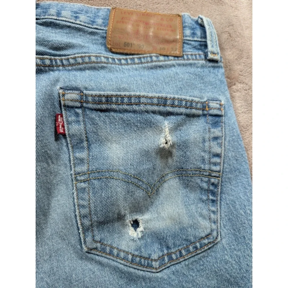 Levis 501 93 Straight Leg Jeans Mens 30x32 Light Wash Blue Denim 501-0093